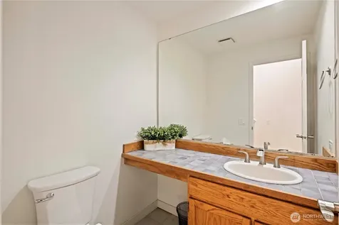 22214 NE 28th Place Sammamish WA 98074