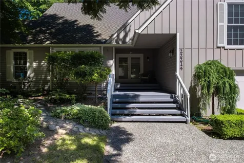 22214 NE 28th Place Sammamish WA 98074