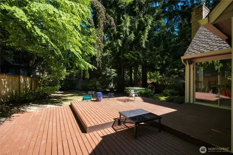 22214 NE 28th Place Sammamish WA 98074