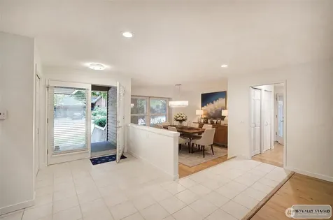 22214 NE 28th Place Sammamish WA 98074