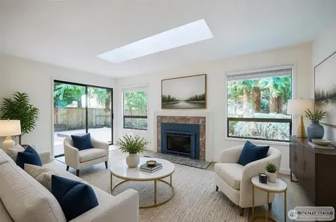 22214 NE 28th Place Sammamish WA 98074