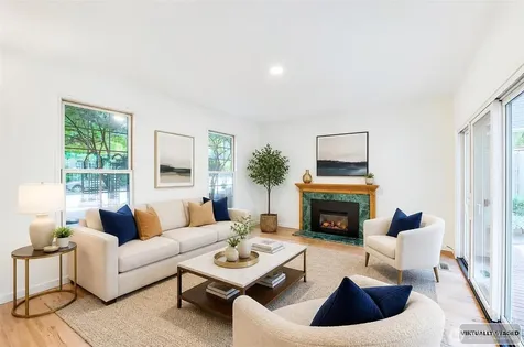 22214 NE 28th Place Sammamish WA 98074