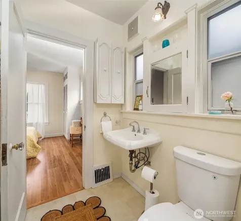 4405 Baker Avenue NW Seattle WA 98107