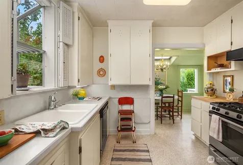 4405 Baker Avenue NW Seattle WA 98107