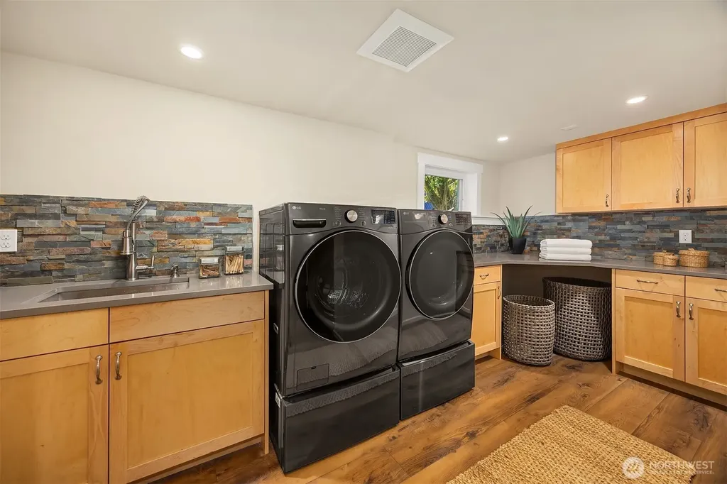11524 Durland Avenue NE Seattle WA 98125