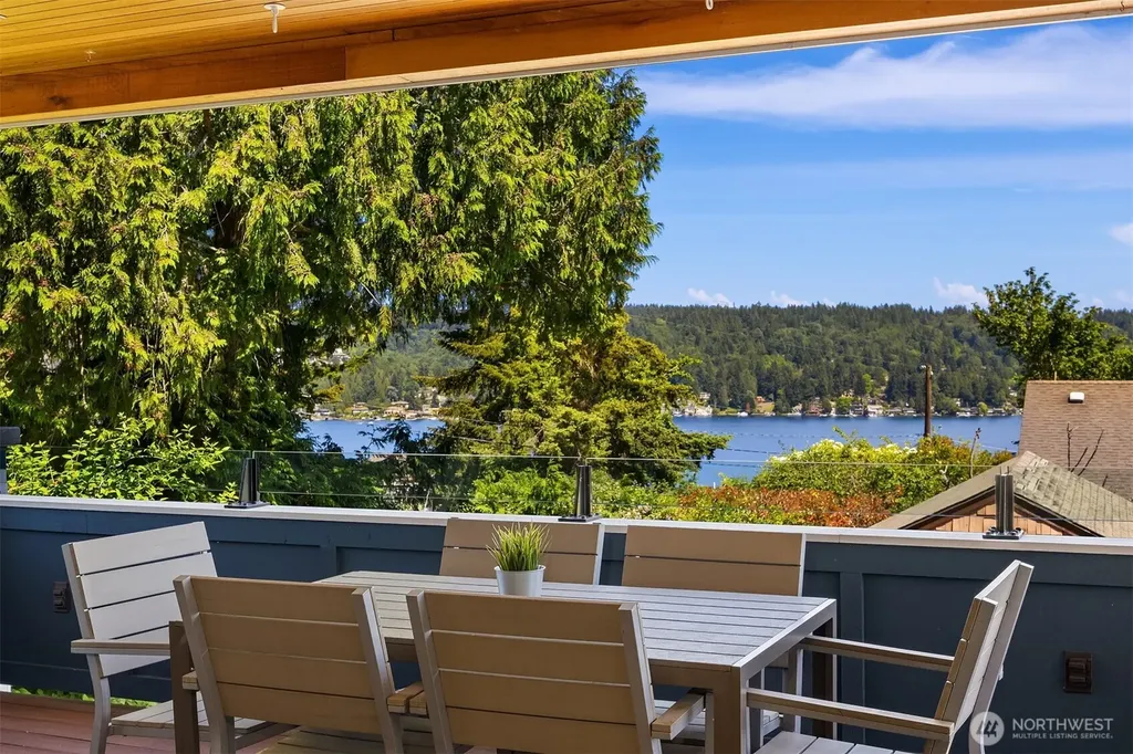 11524 Durland Avenue NE Seattle WA 98125