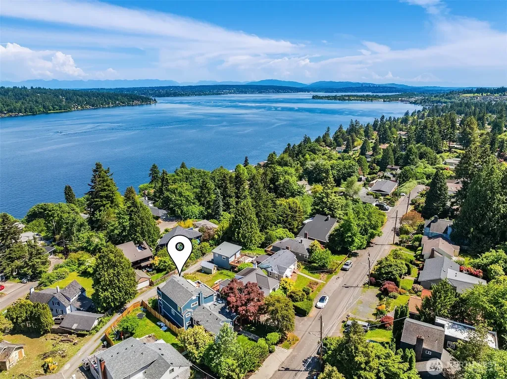11524 Durland Avenue NE Seattle WA 98125