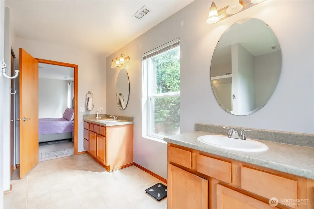 9316 Country Hollow Drive E Puyallup WA 98375