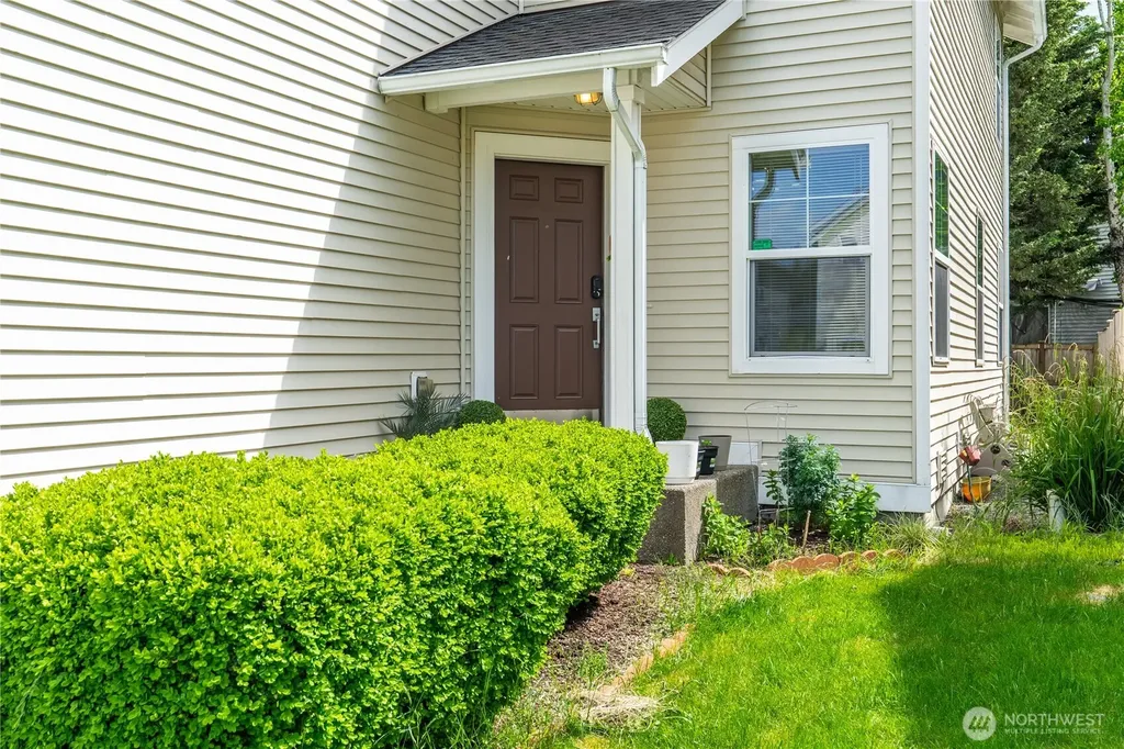 9316 Country Hollow Drive E Puyallup WA 98375