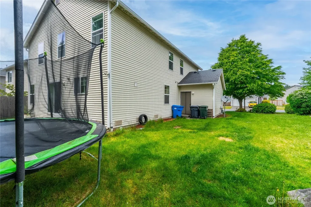 9316 Country Hollow Drive E Puyallup WA 98375