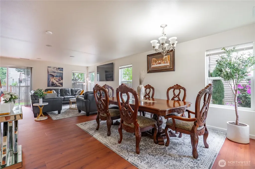 9316 Country Hollow Drive E Puyallup WA 98375