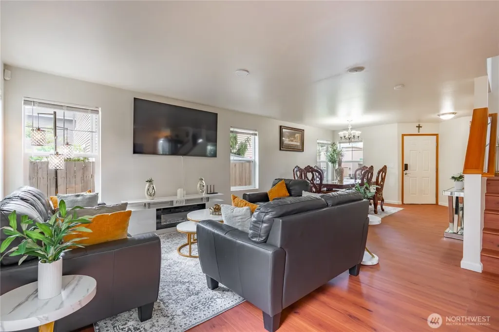 9316 Country Hollow Drive E Puyallup WA 98375