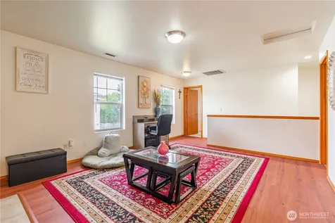 9316 Country Hollow Drive E Puyallup WA 98375