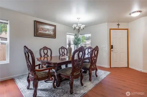 9316 Country Hollow Drive E Puyallup WA 98375