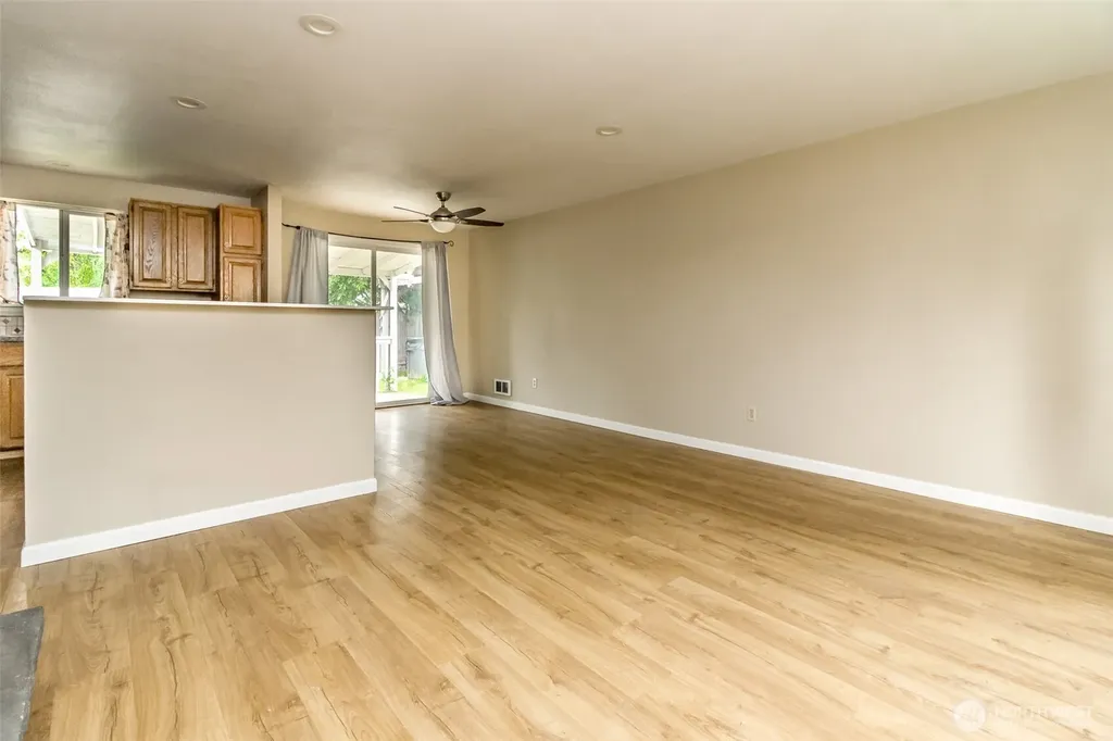 16904 18th Avenue E Spanaway WA 98387