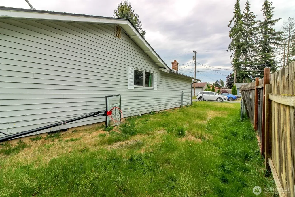 16904 18th Avenue E Spanaway WA 98387
