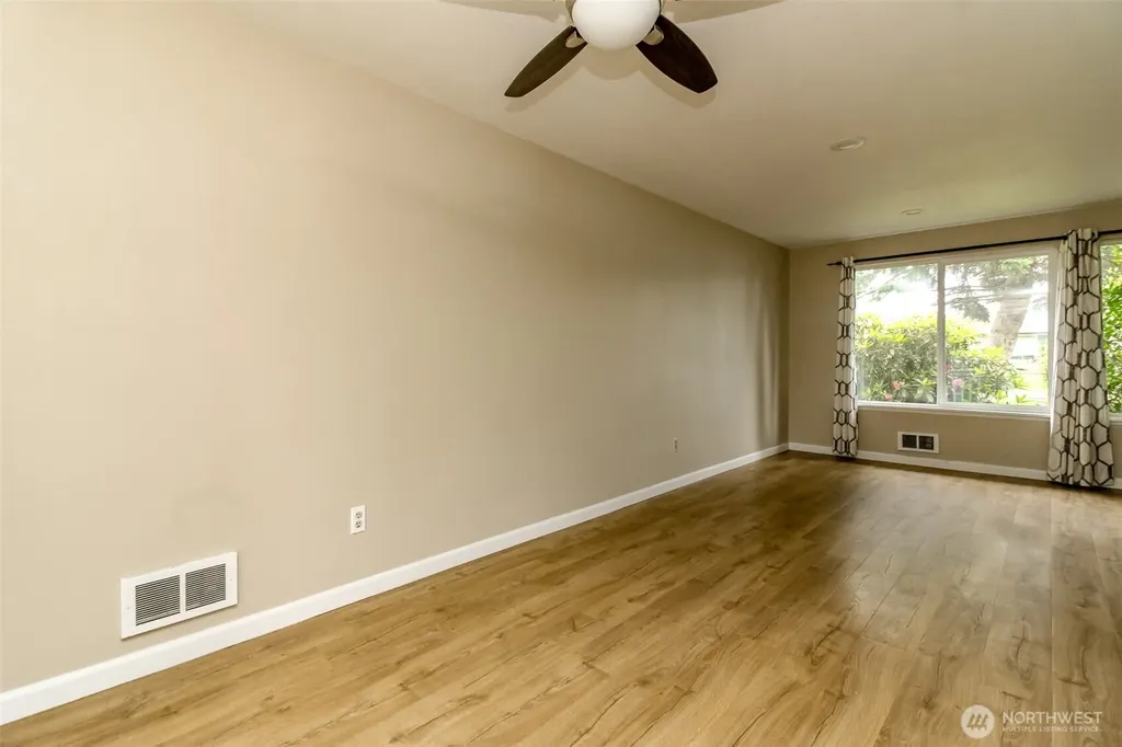 16904 18th Avenue E Spanaway WA 98387