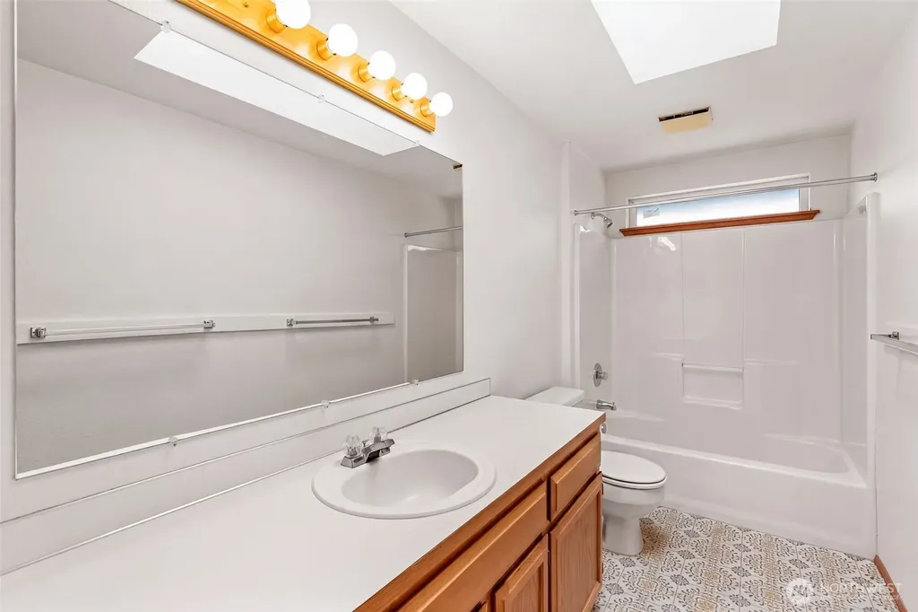 3326 Ross Avenue Gig Harbor WA 98332