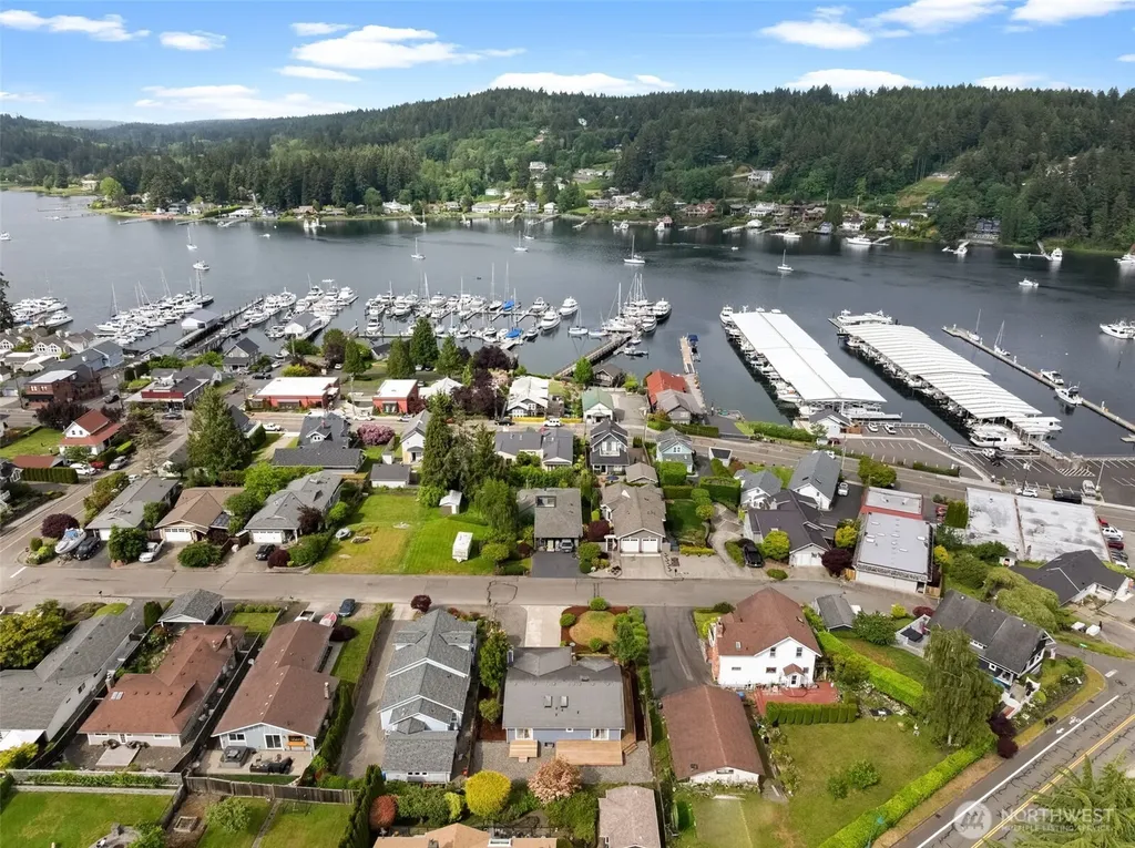 3326 Ross Avenue Gig Harbor WA 98332