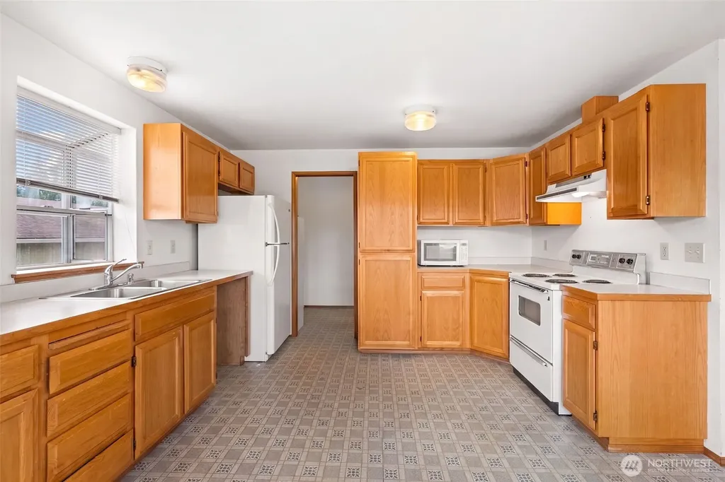 3326 Ross Avenue Gig Harbor WA 98332