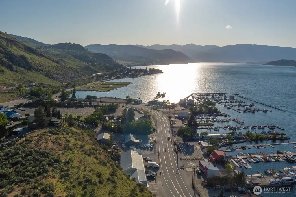 1217 W Woodin Avenue Chelan WA 98816