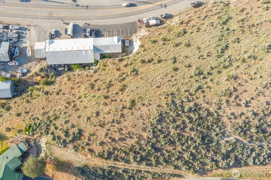 1217 W Woodin Avenue Chelan WA 98816