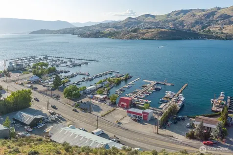 1217 W Woodin Avenue Chelan WA 98816