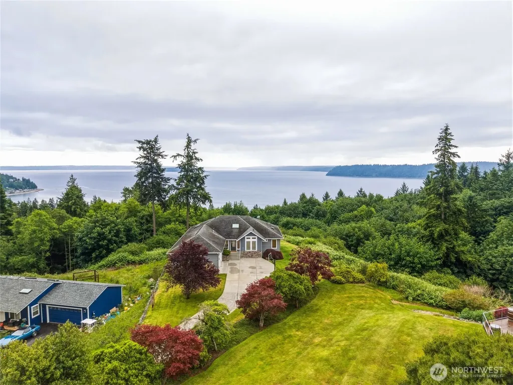 11504 76th Avenue NW Tulalip WA 98271
