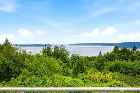 11504 76th Avenue NW Tulalip WA 98271