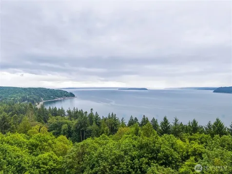 11504 76th Avenue NW Tulalip WA 98271