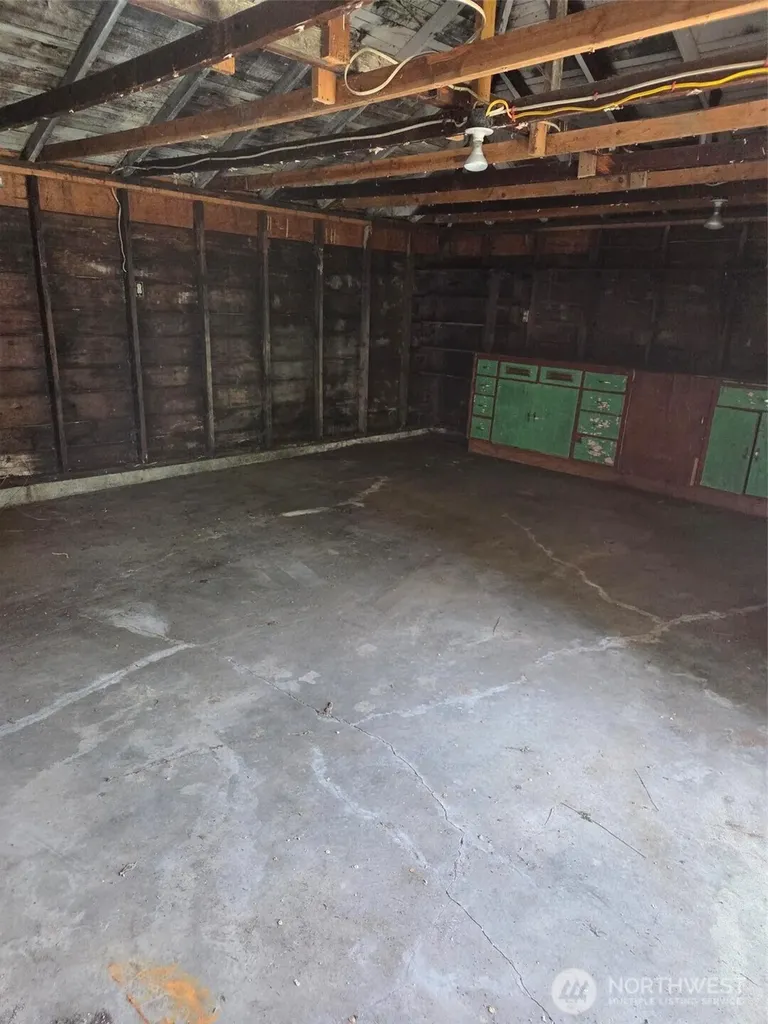 811 Lewis Avenue Sumner WA 98390