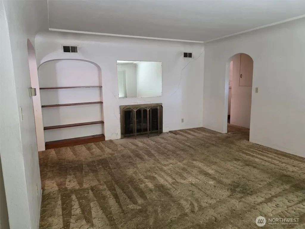 811 Lewis Avenue Sumner WA 98390