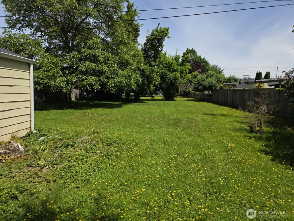 811 Lewis Avenue Sumner WA 98390