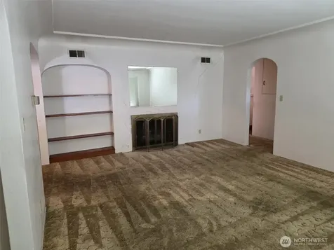 811 Lewis Avenue Sumner WA 98390