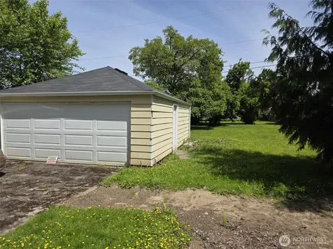 811 Lewis Avenue Sumner WA 98390