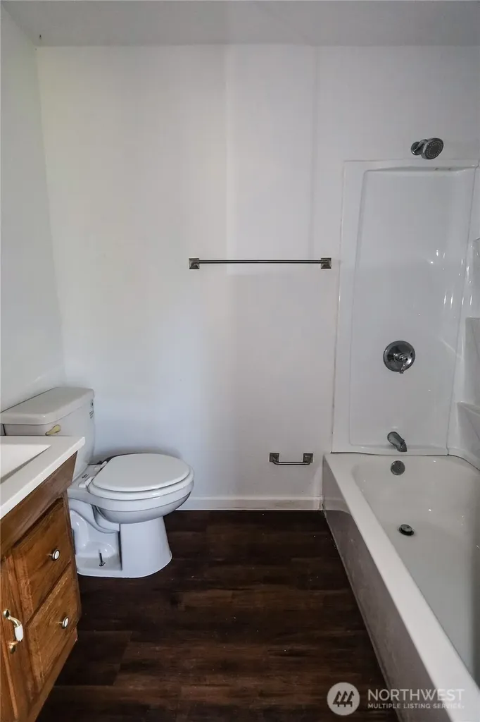 408 F Street Cosmopolis WA 98537