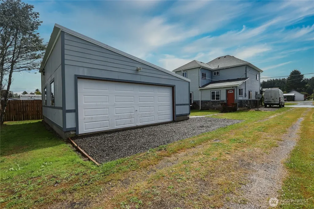 408 F Street Cosmopolis WA 98537