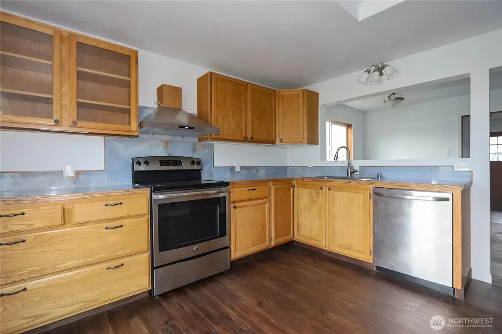 408 F Street Cosmopolis WA 98537