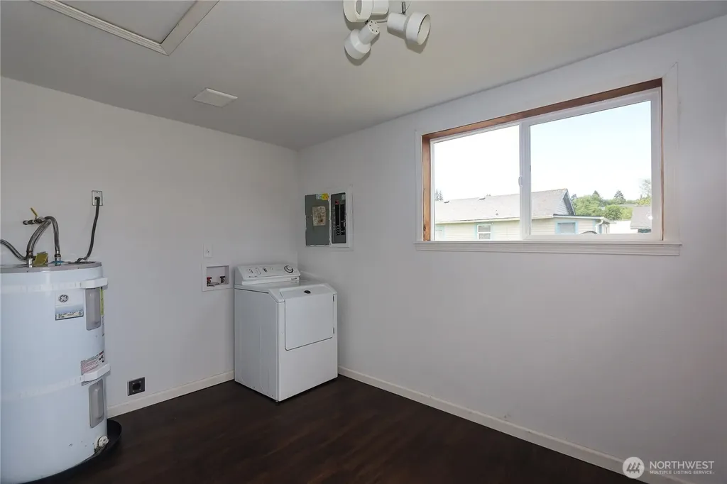 408 F Street Cosmopolis WA 98537