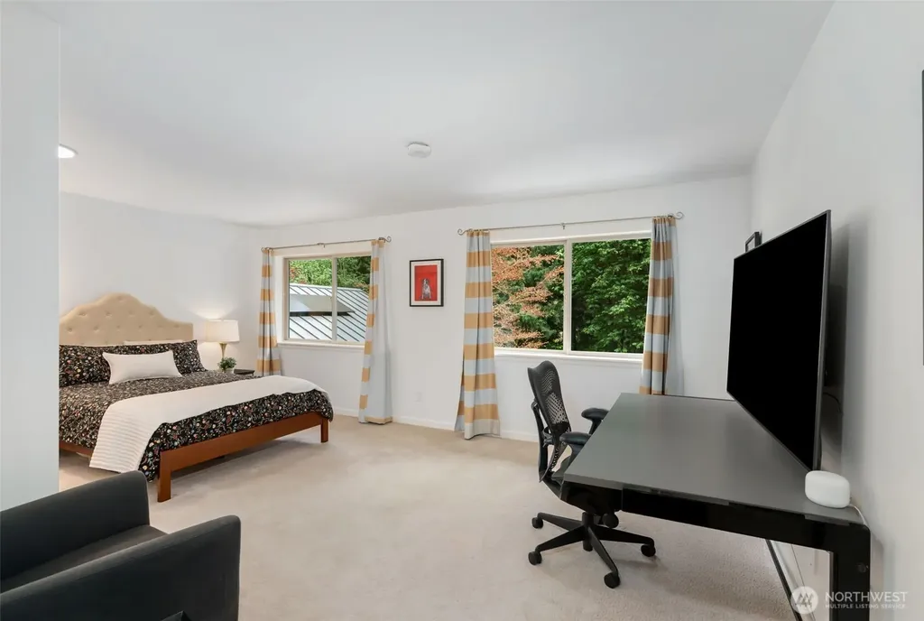 25119 NE 18th Street Sammamish WA 98074