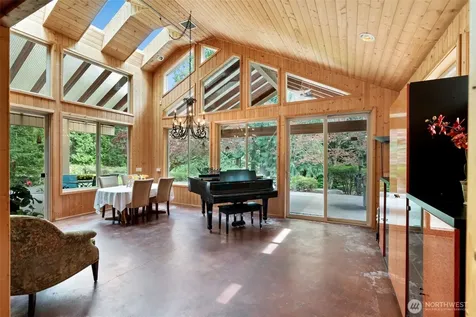 25119 NE 18th Street Sammamish WA 98074