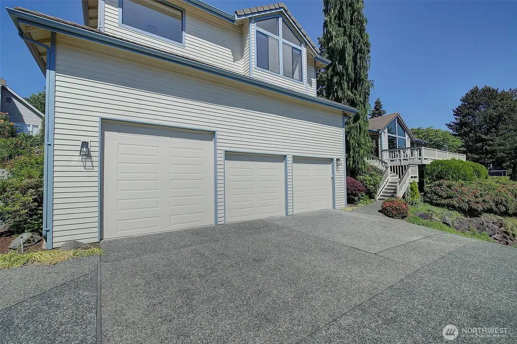8211 128th Avenue SE Newcastle WA 98056