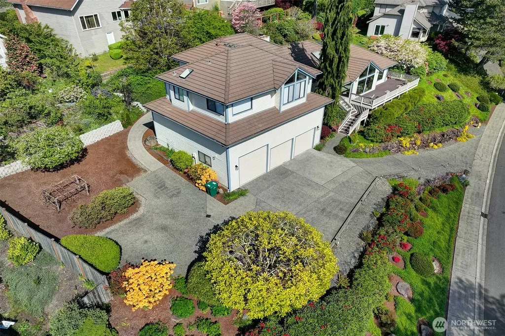 8211 128th Avenue SE Newcastle WA 98056