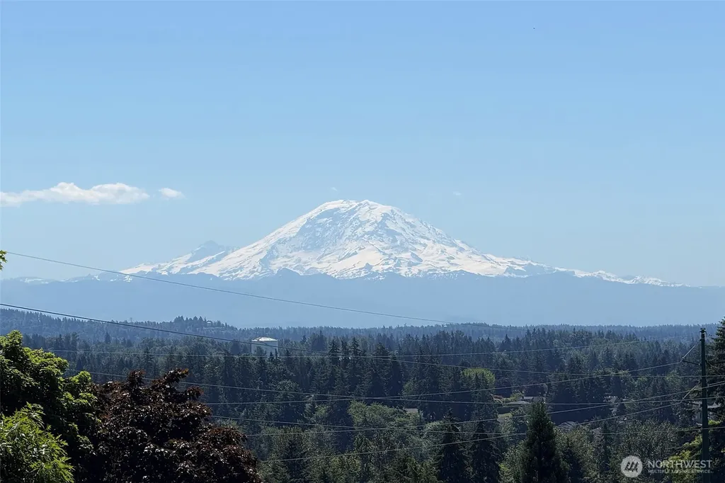 8211 128th Avenue SE Newcastle WA 98056