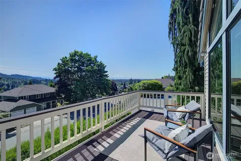 8211 128th Avenue SE Newcastle WA 98056