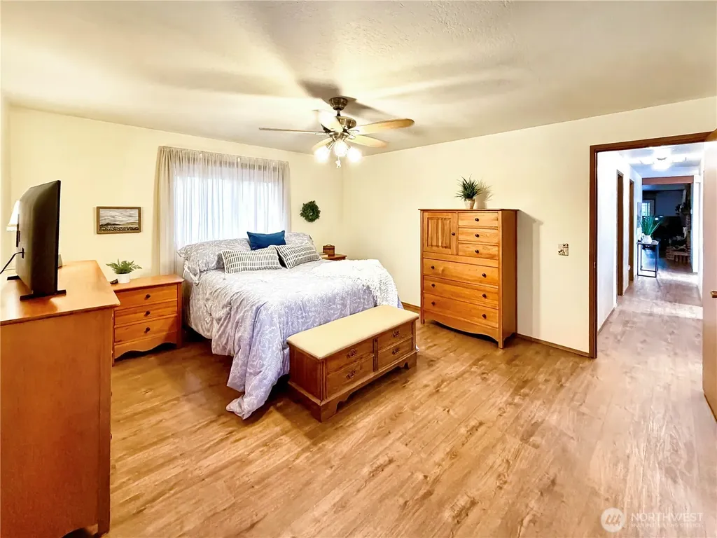 3815 Hillview Court NW Olympia WA 98502