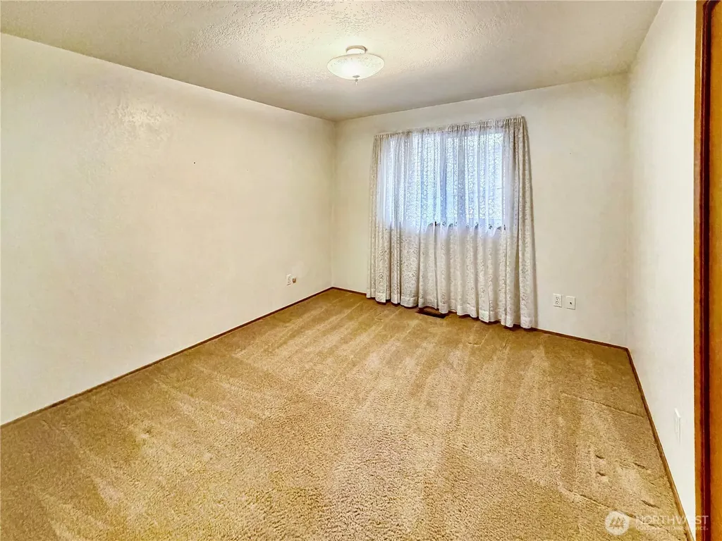 3815 Hillview Court NW Olympia WA 98502
