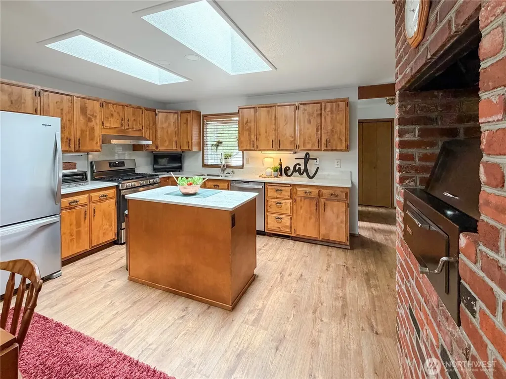 3815 Hillview Court NW Olympia WA 98502