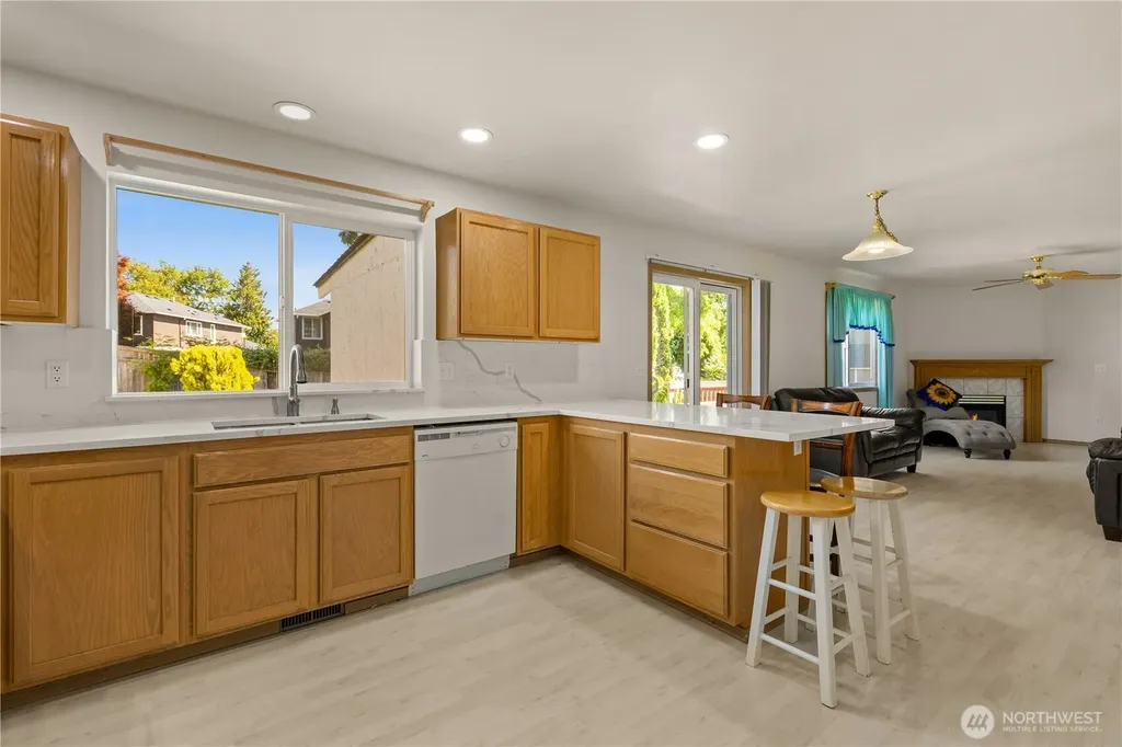 1235 29th Avenue Ct SW Puyallup WA 98373