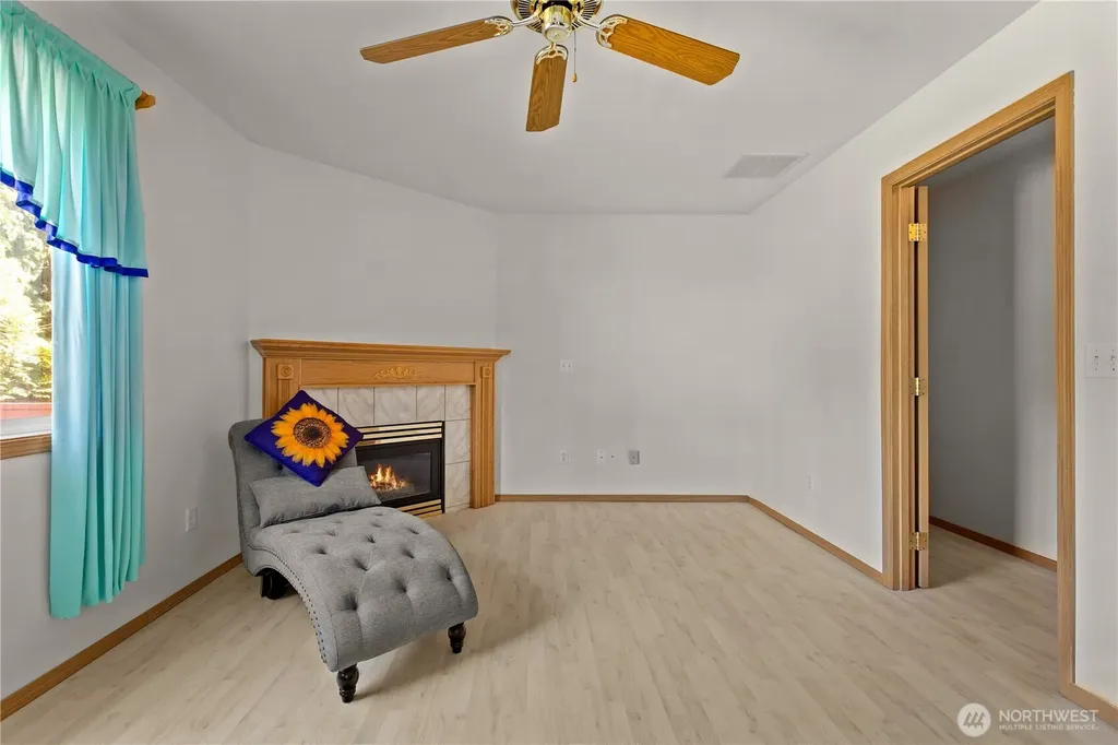1235 29th Avenue Ct SW Puyallup WA 98373